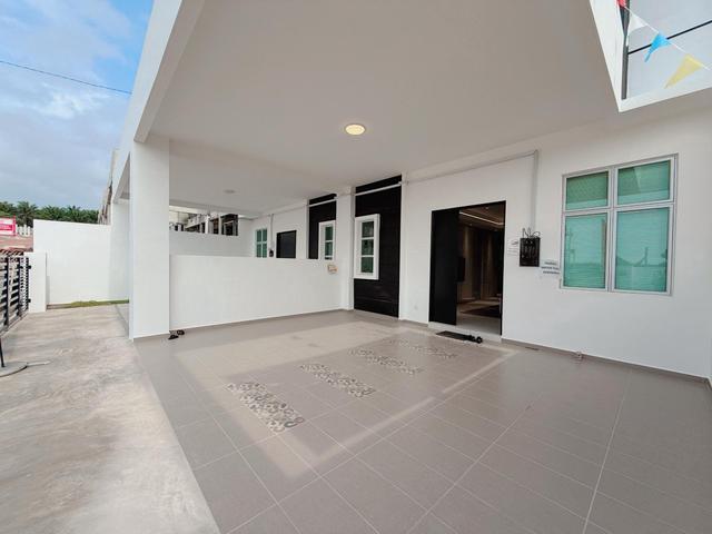 Terraced House for sale in Rembia, Malaka