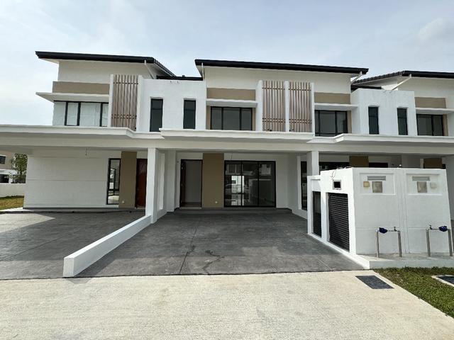 Terraced House for sale in Tanjong Sepat, Selangor