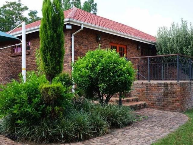 House for rent in Witkoppen Extensions, Randburg