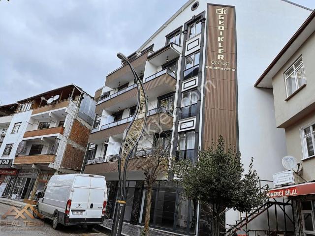 İzmit, Kocaeli içerisinde satılık mülk