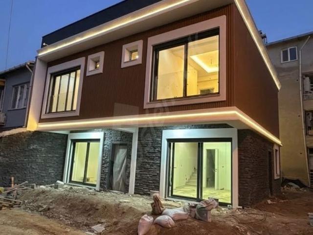 Görece Cumhuriyet Mahallesi, Menderes içerisinde satılık Villa
