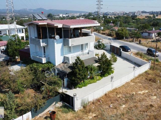 Menderes, İzmir içerisinde satılık Villa