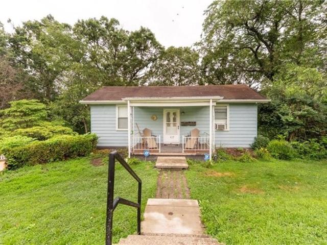 House for sale in Carnegie