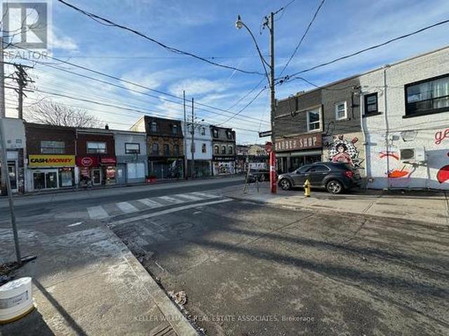 Commercial for rent in Toronto