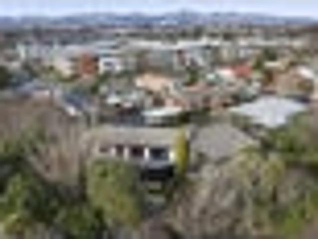 House for sale in Chaslands, Canterbury
