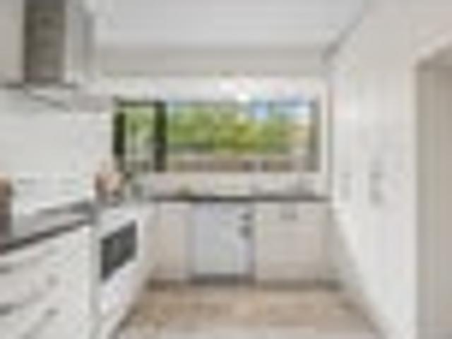 House for sale in Edgeware, Canterbury