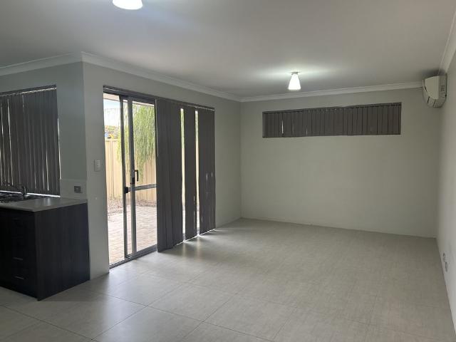 Apartment for rent in Cloverdale, Western Australia