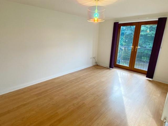 Apartment for rent in Lady House, Burnedge