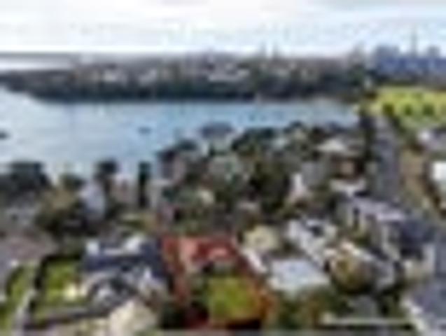 House for sale in Westmere