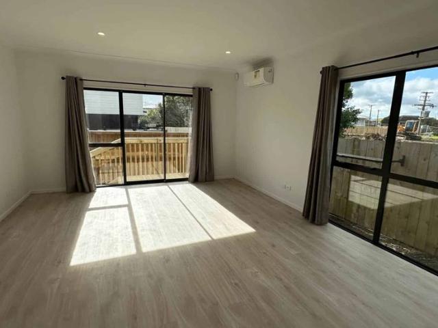 Townhouse for rent in East Tamaki, Oroua County