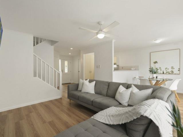 Townhouse for sale in Worongary, Gold Coast City