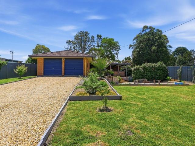 House for sale in Lowanna