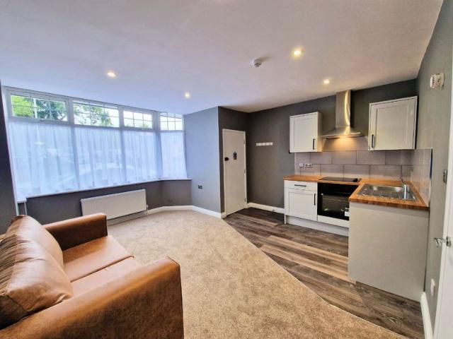 Studio for rent in Turves Green, West Midlands
