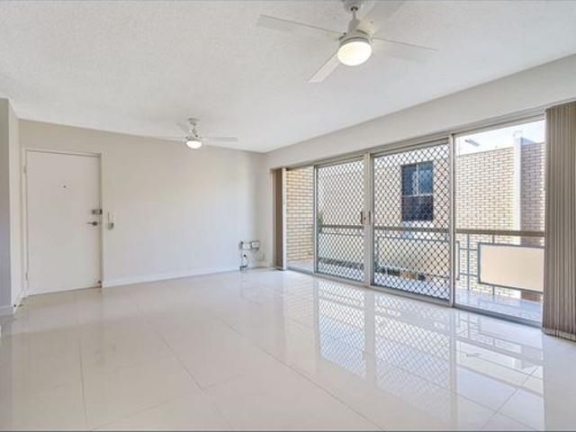 Apartment for rent in Toombul, Queensland
