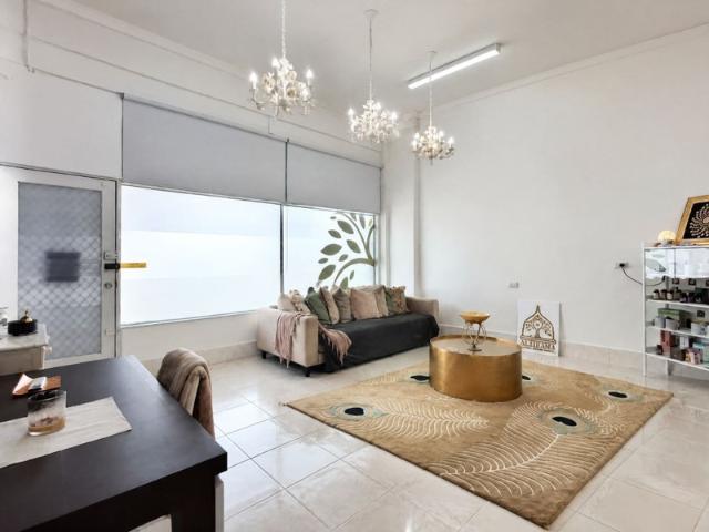 Office for rent in Dandenong North, Melbourne