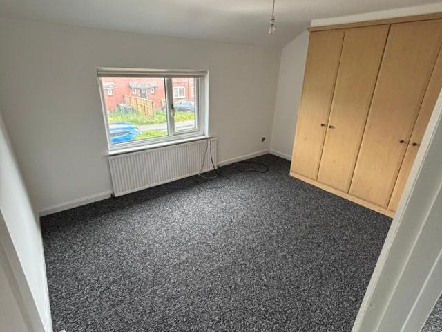 Apartment for rent in Oulton, West Yorkshire