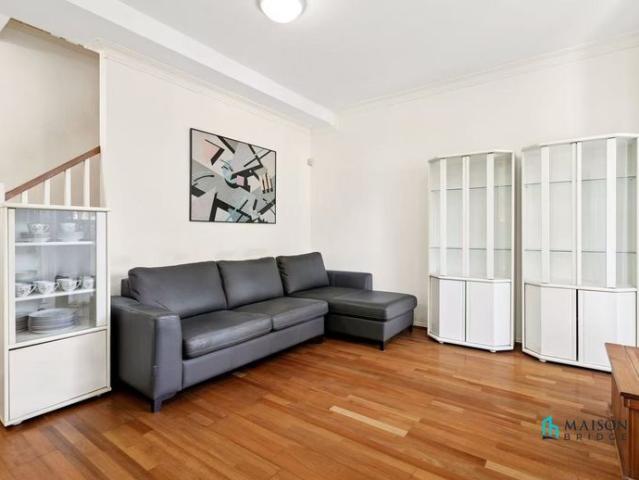 Townhouse for rent in Sydney, New South Wales