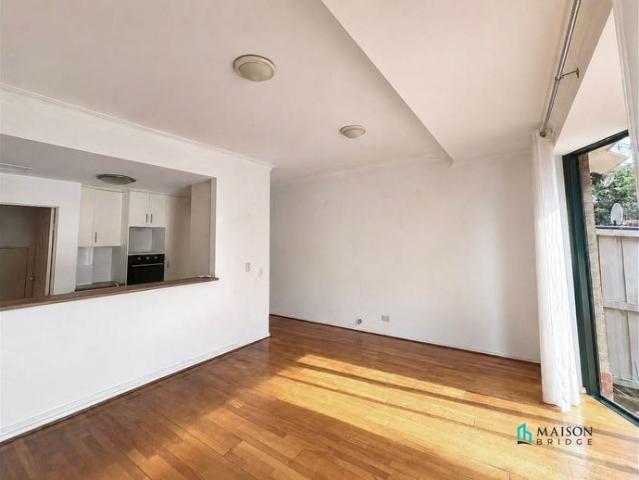 Townhouse for rent in Sydney, New South Wales