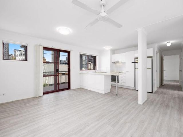 Apartment for rent in Toombul, Queensland