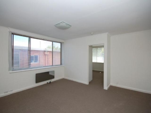 Apartment for rent in St Kilda East, Melbourne