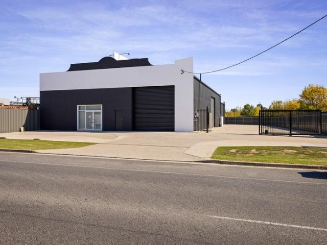 Warehouse for rent in Albury, New South Wales