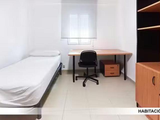 Casa en alquiler en Los Remedios, Sevilla