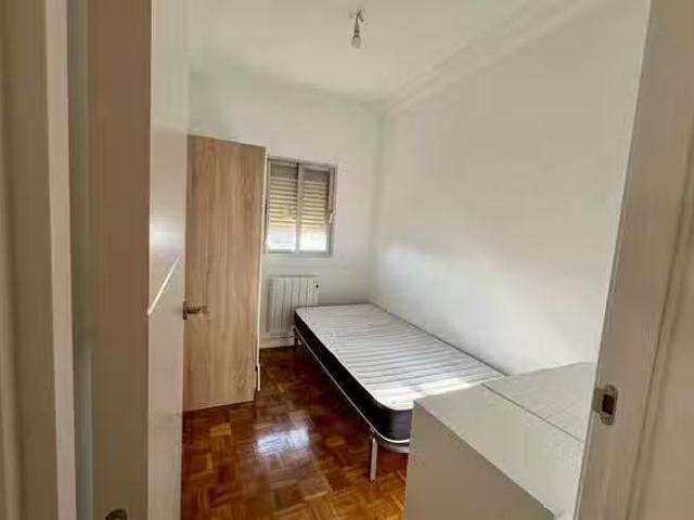 Casa en alquiler en Puente de Vallecas, Madrid