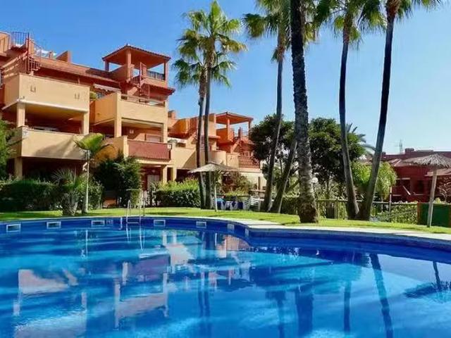 Apartamento en alquiler en Artola, Costa del Sol Occidental