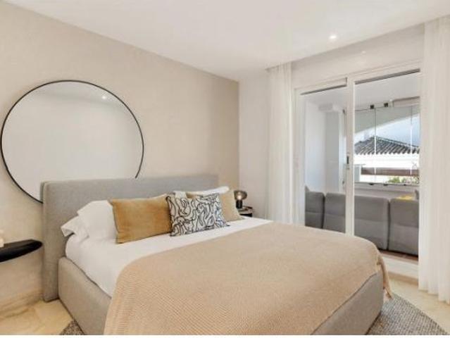 Piso en venta en Nueva Andalucía, Costa del Sol Occidental
