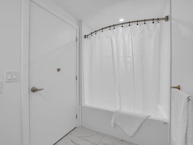 Apartment for rent in Mulhurst Bay, Ontario