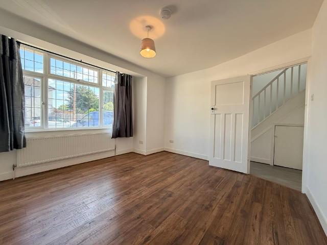 Apartment for rent in Harold Wood, Greater London