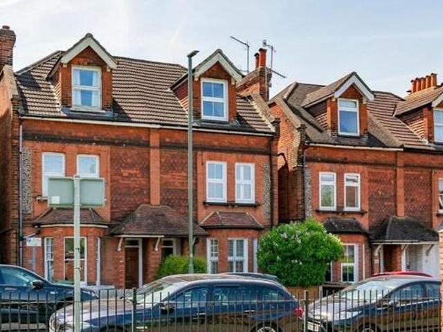 House for rent in Guildford Park, Guildford