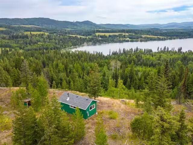 House for sale in Caribou Hide, British Columbia