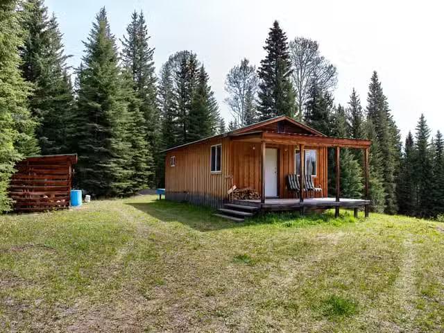 House for sale in Caribou Hide, British Columbia