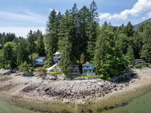 House for sale in Gibsons, British Columbia