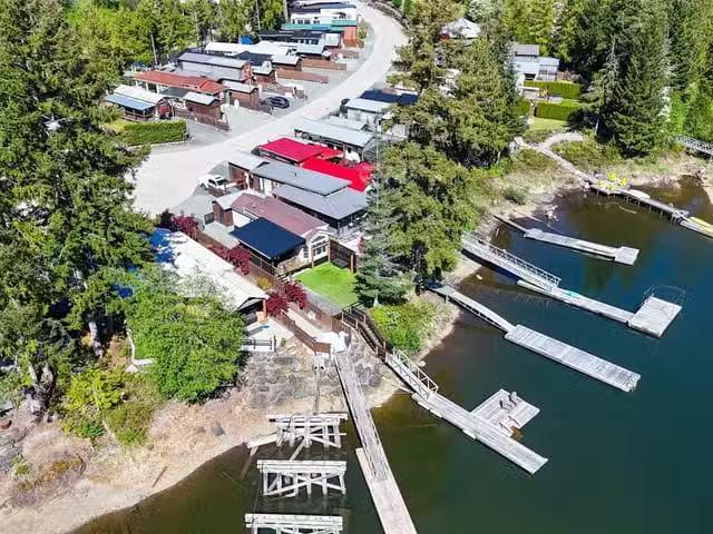 House for sale in Clayoquot, British Columbia