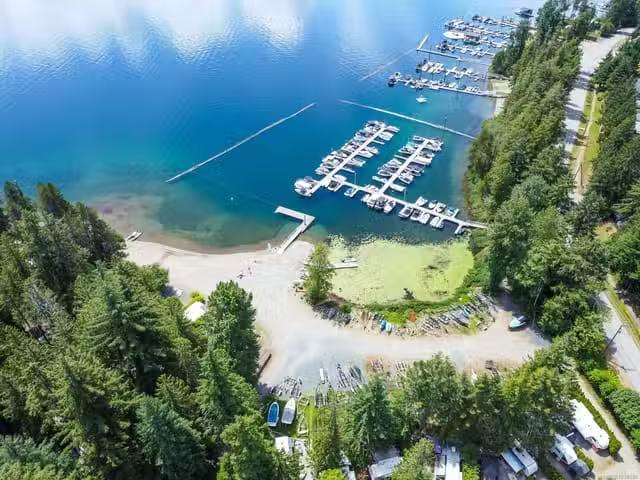House for sale in Clayoquot, British Columbia