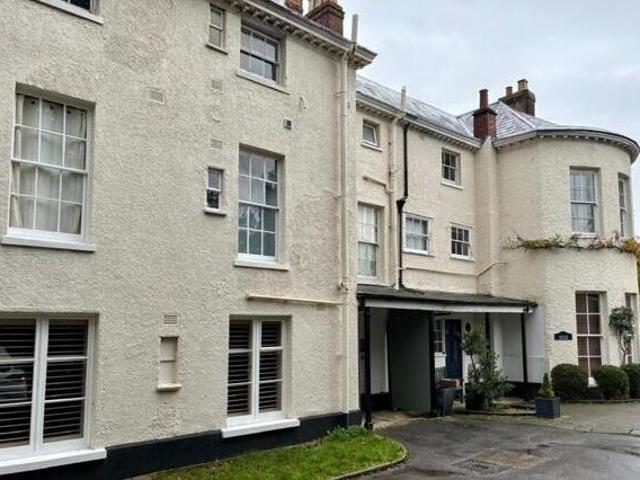 House for sale in Pachesham Park, Surrey