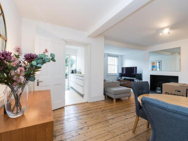 Apartment for rent in Clapham, Greater London