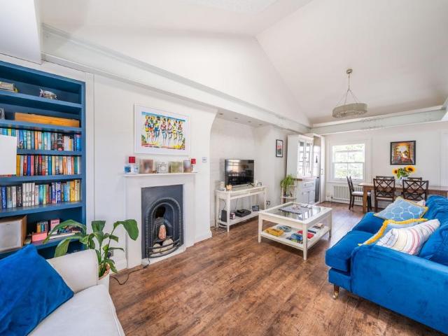 Apartment for rent in Clapham, Greater London