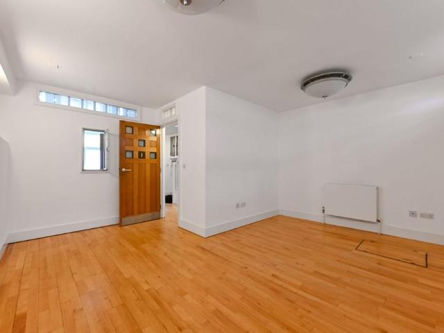 House for rent in London Borough of Hackney, Greater London