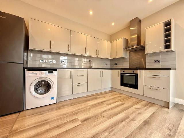 Apartment for rent in Emmbrook, Wokingham
