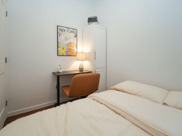 Room for rent in Arverne, New York