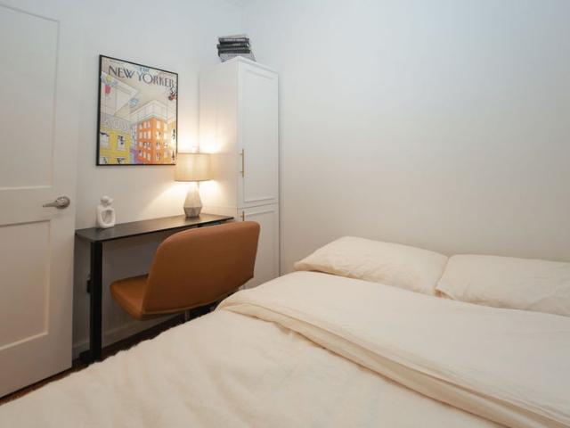 Room for rent in Arverne, New York
