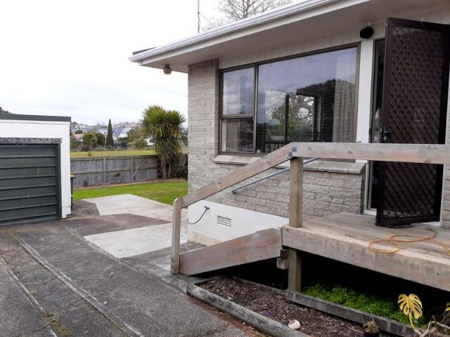 Apartment for rent in Whangaparaoa, Oroua County