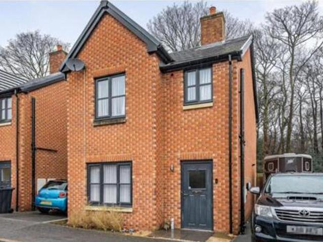 House for sale in Halton