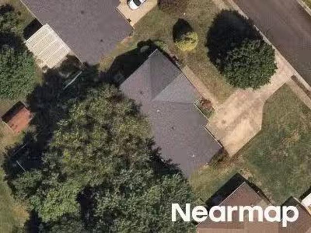 House for sale in Bowling Green