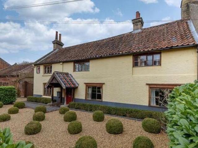 House for sale in Heigham Grove, East Bank
