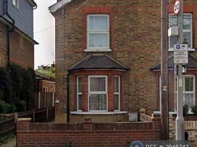 House for rent in Tolworth, Greater London