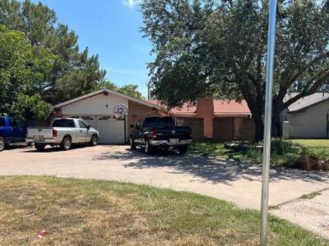 House for sale in Taylor, Texas